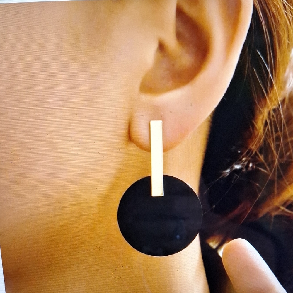 Elegant Black and Gold Earrings